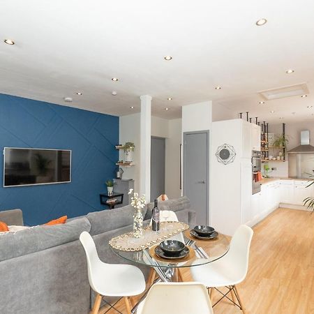 Vibrant City Centre Living Абердин Экстерьер фото